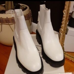 NWT Ash white Chelsea boots size 39